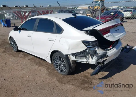 2022 Kia Forte Gt-Line z USA, uszkodzony, nr VIN 3KPF54AD4NE491742